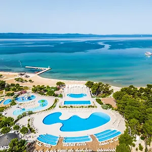 zaton-holiday-resort.hotelinzadar.com/